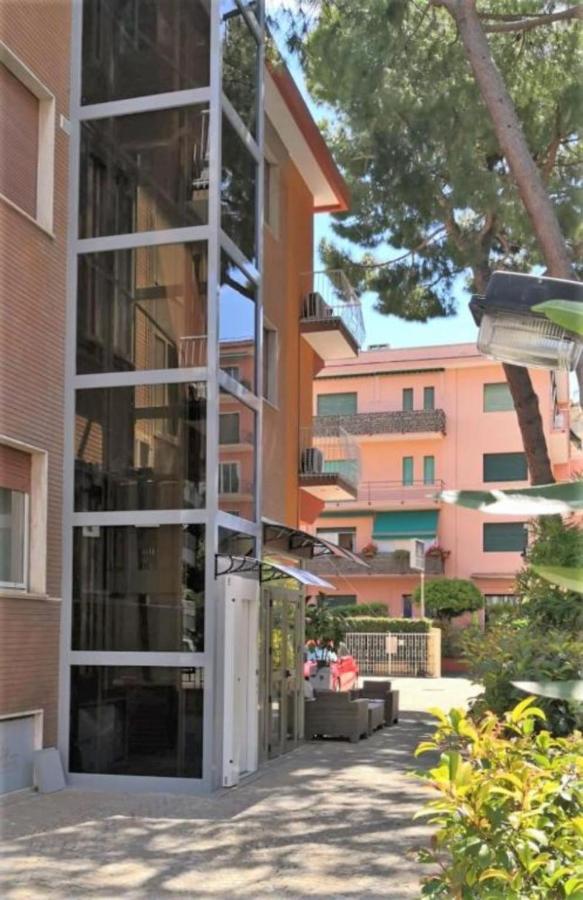 Gold Hotel Bordighera Exterior photo