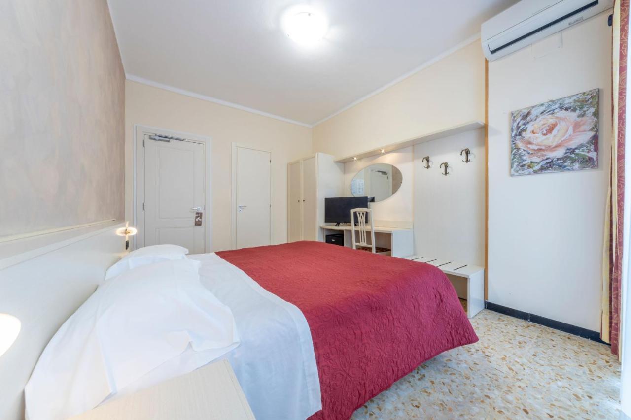 Gold Hotel Bordighera Exterior photo