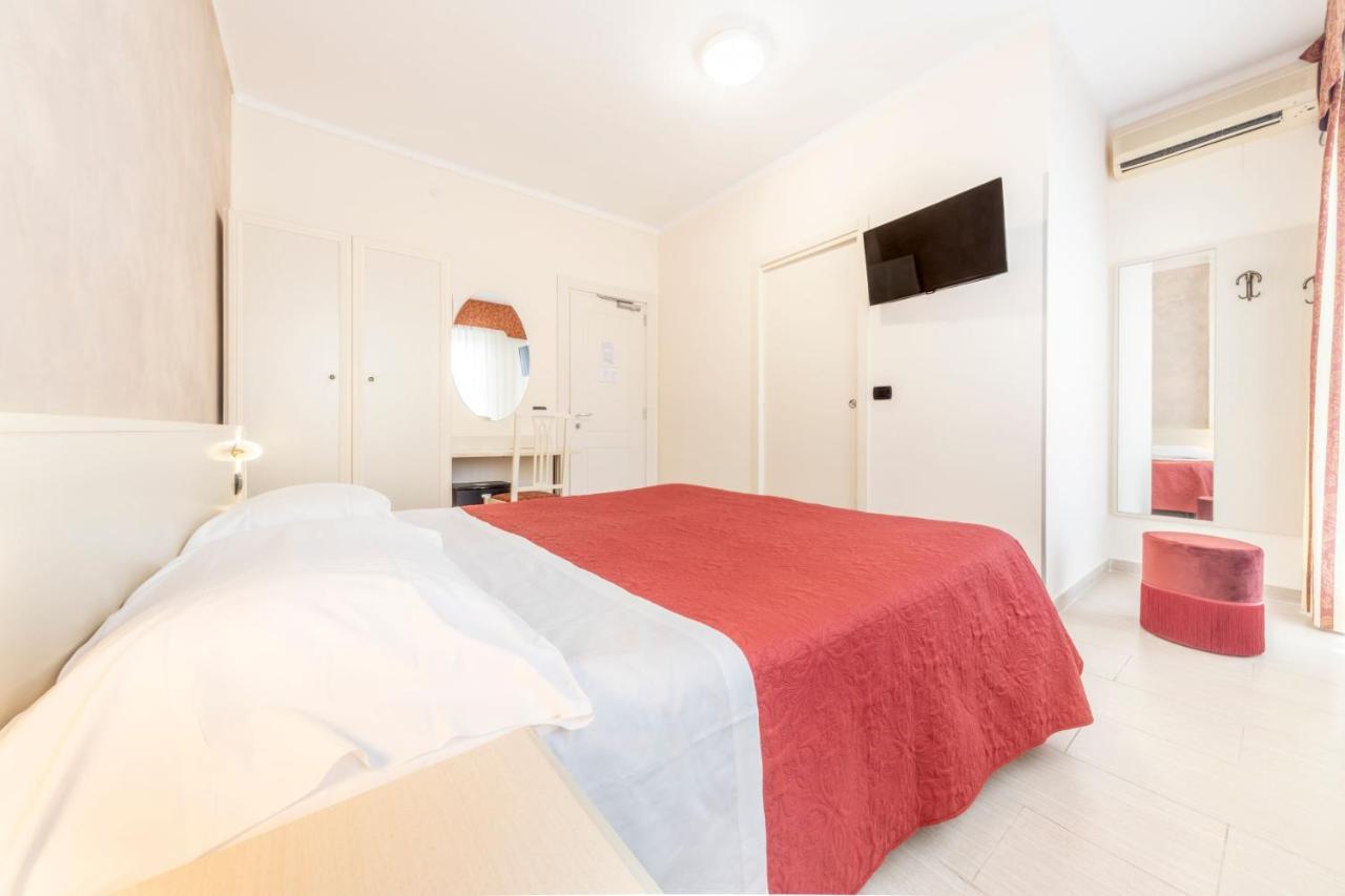 Gold Hotel Bordighera Exterior photo