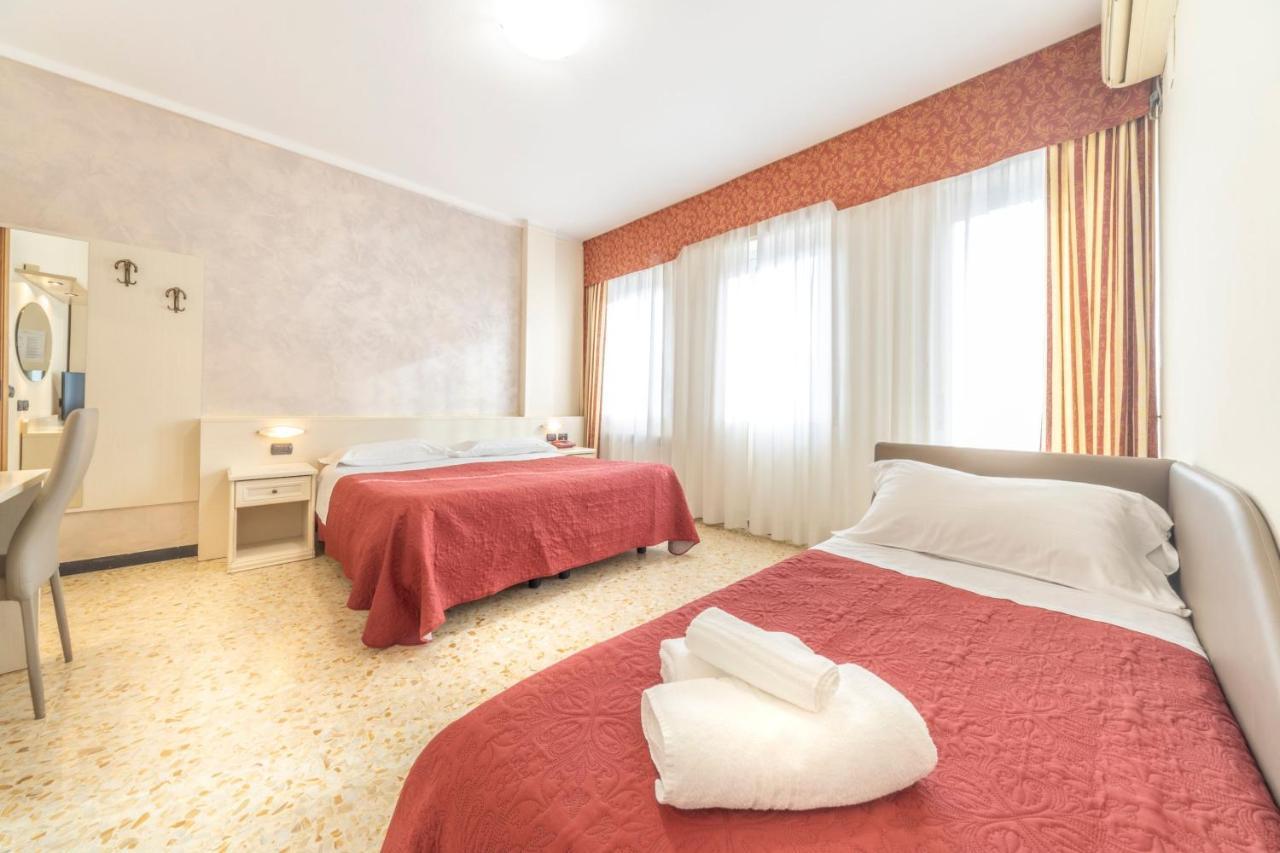 Gold Hotel Bordighera Exterior photo