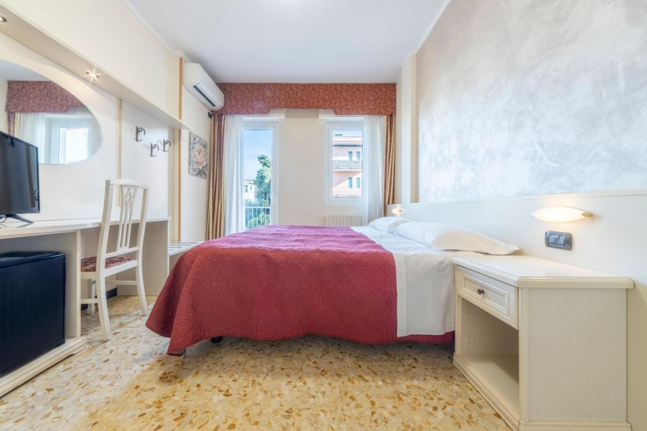 Gold Hotel Bordighera Exterior photo