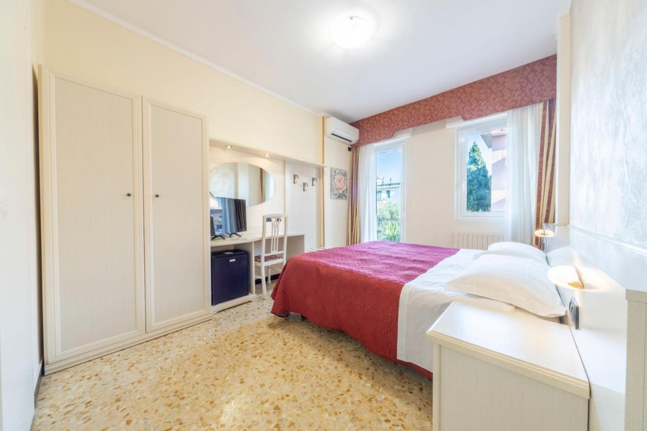 Gold Hotel Bordighera Exterior photo