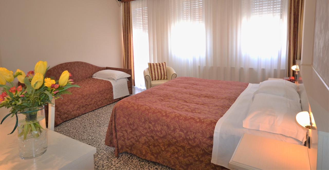 Gold Hotel Bordighera Exterior photo