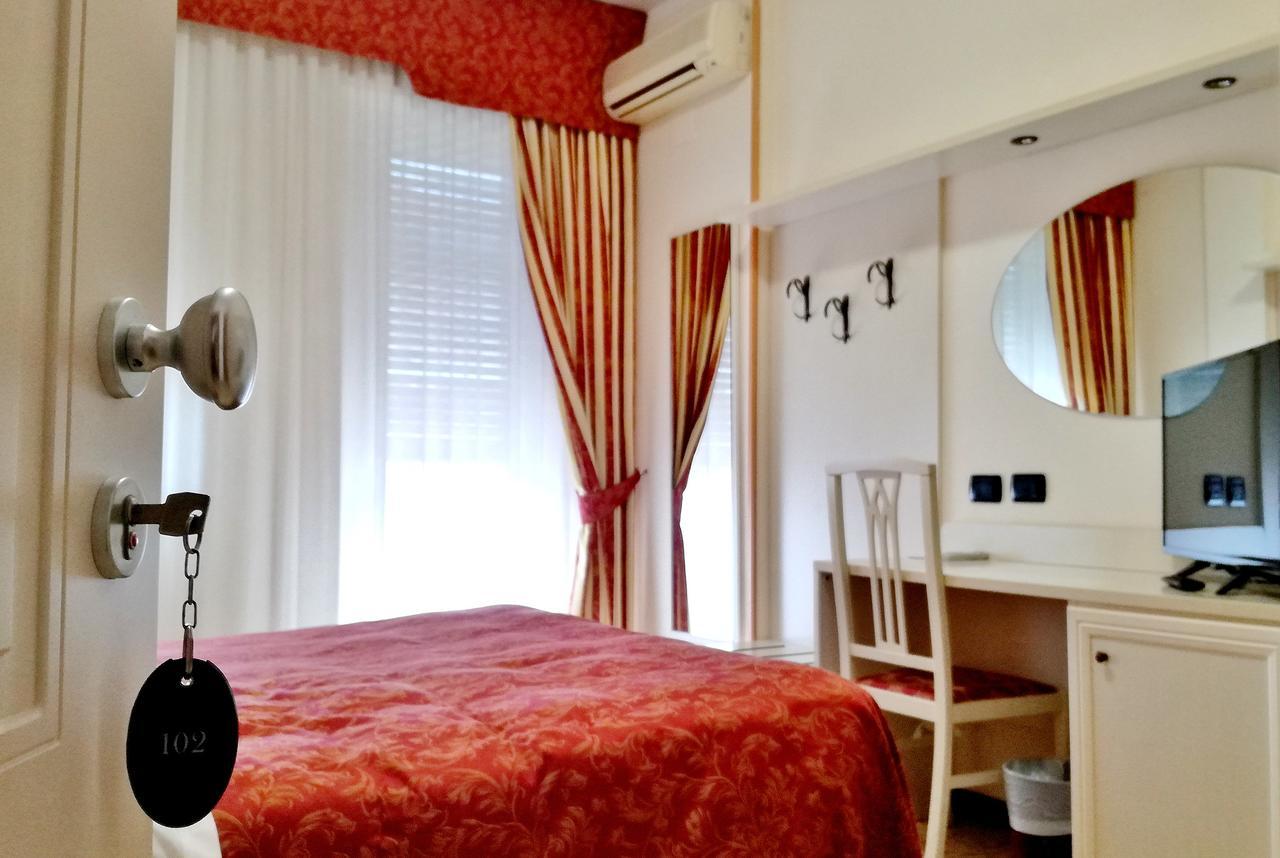 Gold Hotel Bordighera Exterior photo