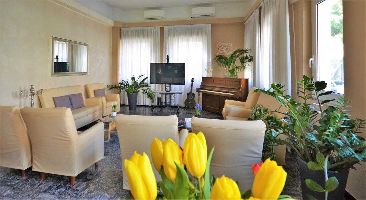 Gold Hotel Bordighera Exterior photo